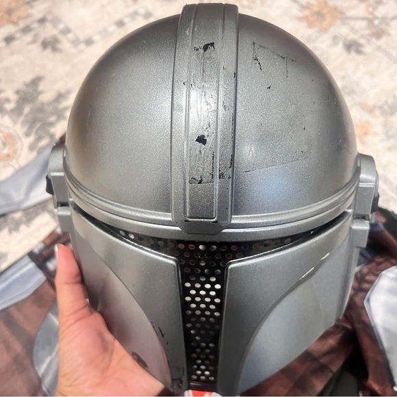 Kids Mandalorian Costume with Helmet - Picture 3 of 4